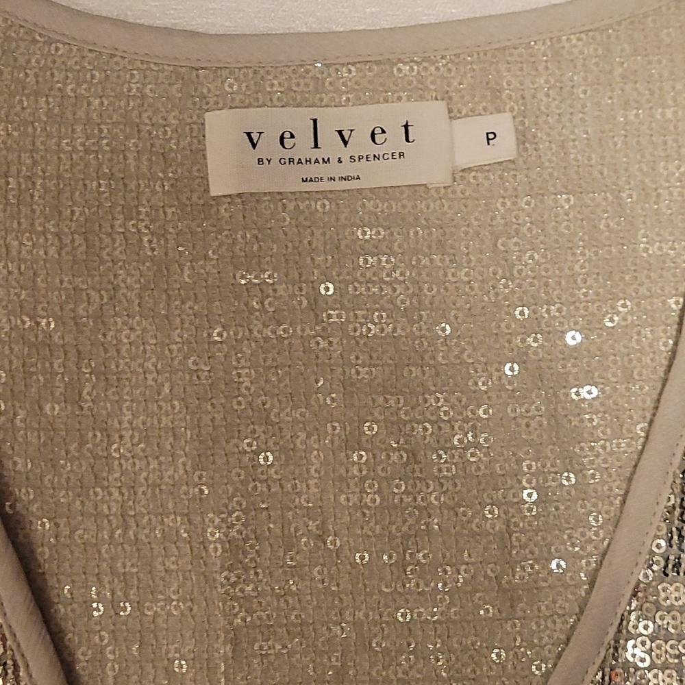 Velvet Women's Silver Sequin Top - Picture 3 of 4